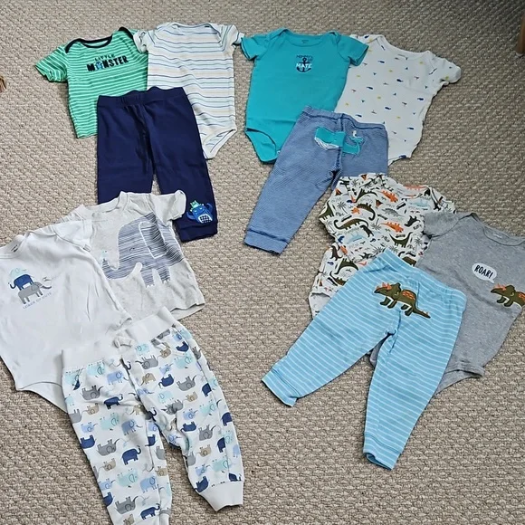 Carter's Outfit Bundle - Picture 1 of 13